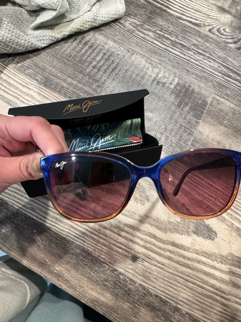 Maui Jim Blue-to-Amber Gradient sunglasses new